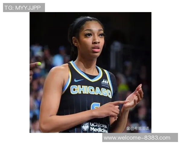 安吉尔里斯分享多伦多48小时美照展现青春活力与时尚魅力