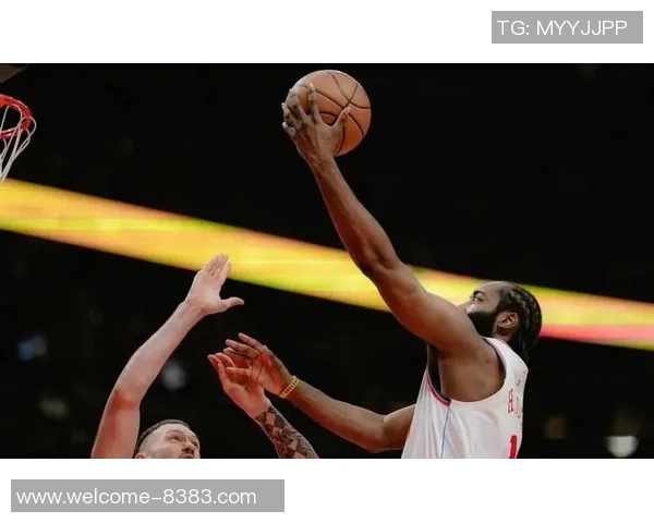 快船半场领先篮网16分哈登状态火热小卡贡献7分3断祖巴茨表现低迷